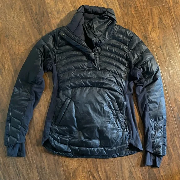 Lululemon Down for a Run pullover II, inkwell size 8 - Picture 2 of 8